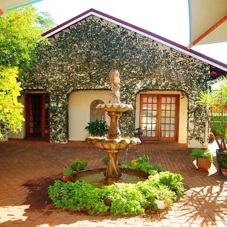 Bezuidenhout pensión Malalane Exterior foto